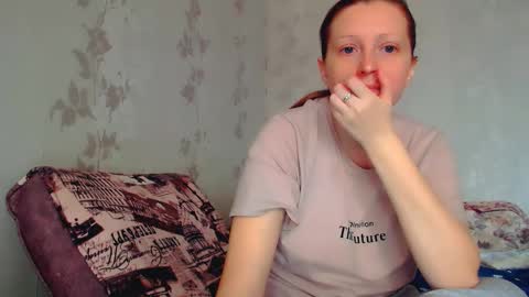 Snapshot of crystallangel chatting on February 1, 2026, 11:20 am CrystallAngel online show from February 1, 2026, 11:20 am