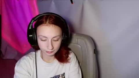 Snapshot of crystallkris chatting on December 29, 2024, 12:20 am Kristina online show from December 29, 2024, 12:20 am