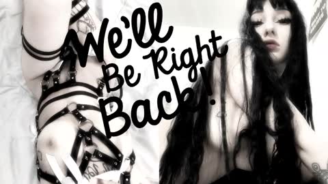 Snapshot of crystalsomnia chatting on January 17, 2026, 3:55 am Sasha Make me moan with patterns good music here online show from January 17, 2026, 3:55 am