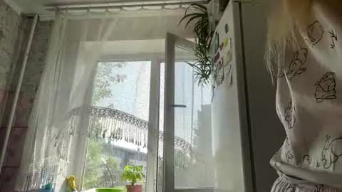 crystalstipp online show from June 24, 2026, 5:39 am