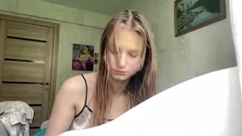 crystalstipp online show from July 7, 2026, 6:05 am