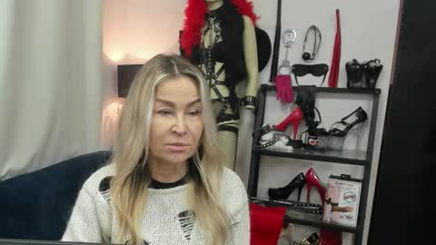 Snapshot of crystalxohotty chatting on January 19, 2026, 5:33 am CrystalHotty online show from January 19, 2026, 5:33 am