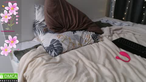 Lia online show from February 7, 2025, 3:01 am