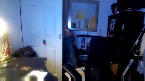 cubinho online show from April 17, 2026, 8:34 pm