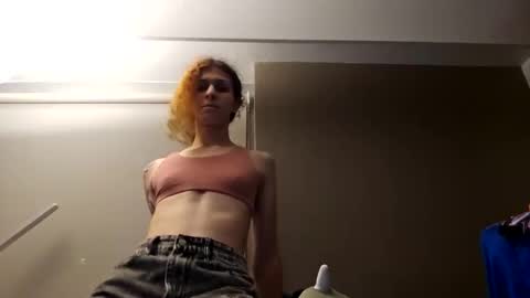 Snapshot of cuddleavenue chatting on September 17, 2025, 12:23 am cuddleavenue online show from September 17, 2025, 12:23 am