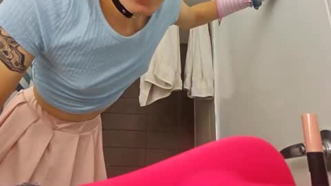 Snapshot of cuddleavenue chatting on September 28, 2025, 11:10 pm cuddleavenue online show from September 28, 2025, 11:10 pm