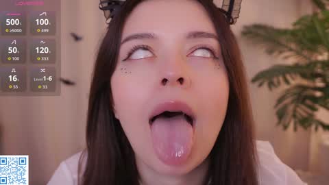 Snapshot of cuddlebyyou chatting on October 25, 2025, 3:29 pm Ellie online show from October 25, 2025, 3:29 pm