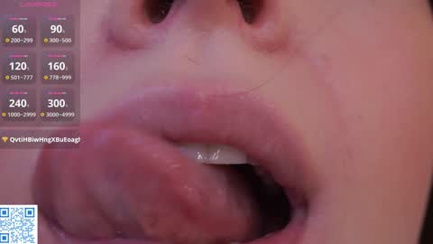 Snapshot of cuddlebyyou chatting on November 10, 2025, 2:38 pm Ellie online show from November 10, 2025, 2:38 pm