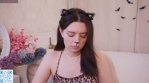 Snapshot of cuddlebyyou chatting on November 23, 2025, 5:02 pm Ellie online show from November 23, 2025, 5:02 pm