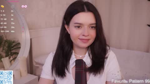 Snapshot of cuddlebyyou chatting on November 25, 2025, 4:40 pm Ellie online show from November 25, 2025, 4:40 pm