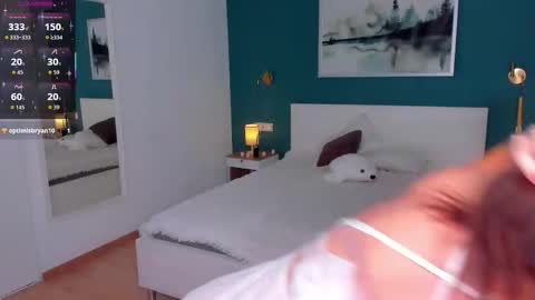 Silvia online show from November 27, 2025, 7:43 am