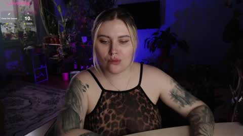 Snapshot of cuddlieschris chatting on December 13, 2024, 4:43 am Chris online show from December 13, 2024, 4:43 am