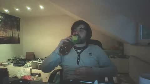 cuddlycrab48 online show from April 30, 2026, 7:09 pm