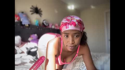 cum2charmxx online show from October 27, 2025, 4:22 pm