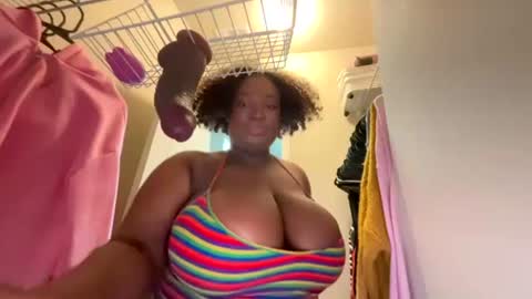 Snapshot of cum4maxsgirl chatting on July 29, 2026, 8:29 pm cutiecamgirl 3 online show from July 29, 2026, 8:29 pm