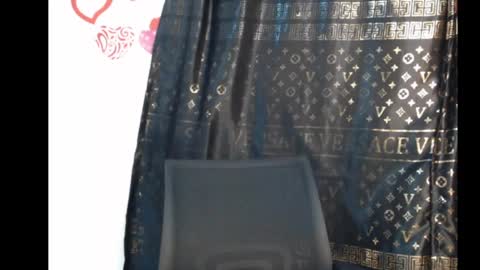 Ann online show from April 17, 2026, 1:52 am