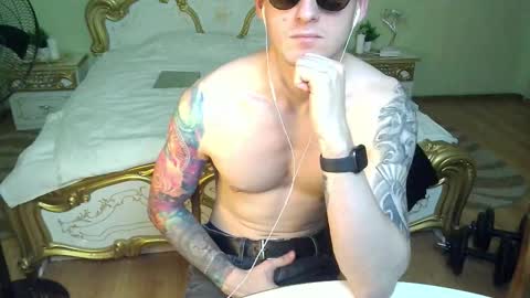 Snapshot of cum_arsen chatting on September 24, 2025, 9:29 pm Cum Sick online show from September 24, 2025, 9:29 pm