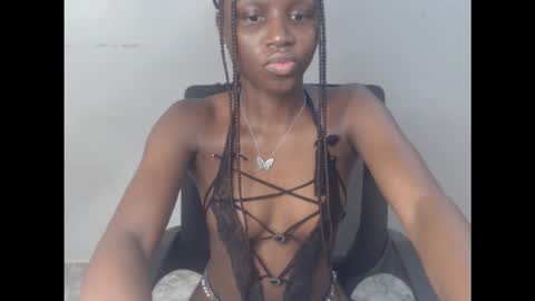 sophie online show from September 24, 2025, 7:33 am