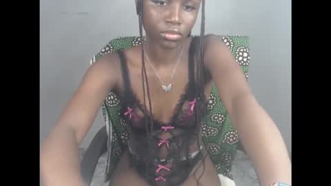 sophie online show from October 3, 2025, 8:22 am