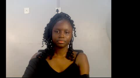 sophie online show from May 18, 2026, 6:41 am
