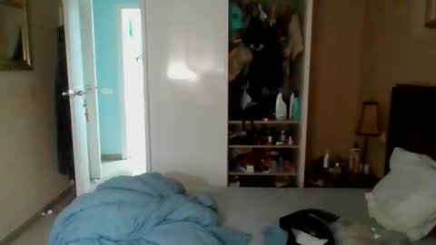 Cumaholic1 online show from April 20, 2026, 7:11 am