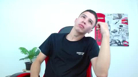 cumandres online show from November 12, 2025, 2:06 pm