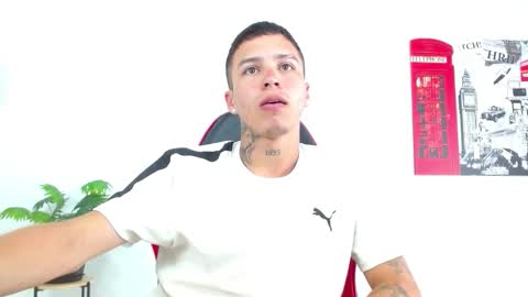 cumandres online show from March 23, 2026, 2:43 pm