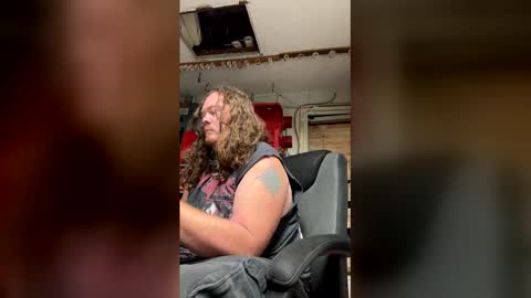 cumdaddyy92 online show from January 9, 2026, 6:05 am