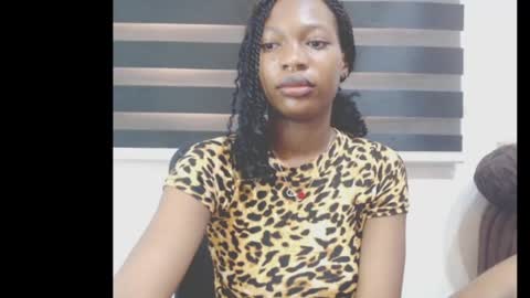 cumebony_petit online show from May 16, 2026, 2:16 pm