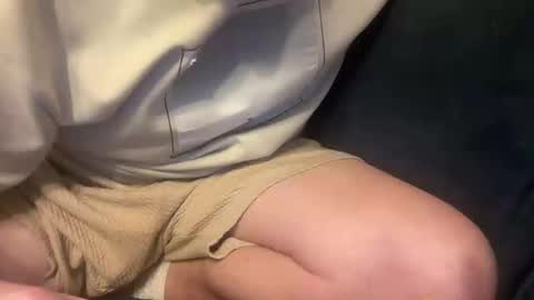 Snapshot of cumfar1985 chatting on November 19, 2025, 12:32 am Cumfar online show from November 19, 2025, 12:32 am