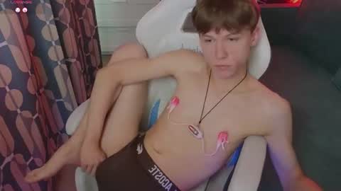 cumte_boy online show from July 12, 2026, 1:18 am