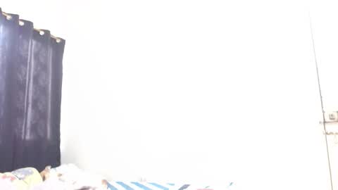 dominic and julieta... independent models online show from February 4, 2026, 12:55 pm