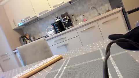 maria  alex online show from January 15, 2026, 6:51 am