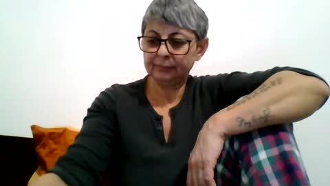 Snapshot of cuplu4346529860 chatting on December 31, 2024, 5:51 pm couple online show from December 31, 2024, 5:51 pm