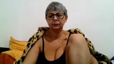 Snapshot of cuplu4346529860 chatting on January 6, 2025, 5:59 pm couple online show from January 6, 2025, 5:59 pm
