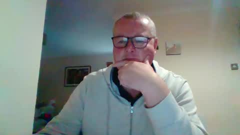 curiousax77 online show from December 12, 2024, 12:12 pm