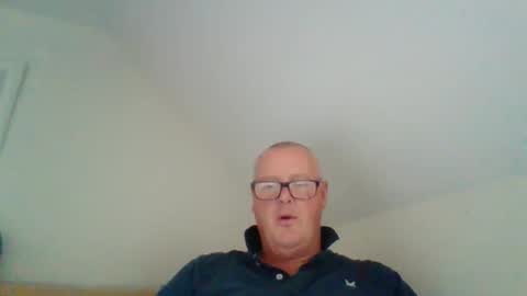 Snapshot of curiousax77 chatting on April 14, 2026, 9:59 am curiousax77 online show from April 14, 2026, 9:59 am