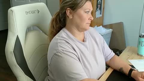 curious couple online show from February 3, 2025, 3:27 pm