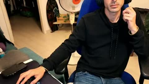 curiousgenie online show from April 24, 2026, 10:45 pm