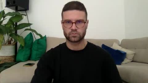 Snapshot of curiousnesssssss chatting on October 28, 2025, 1:47 pm curiousnesssssss online show from October 28, 2025, 1:47 pm