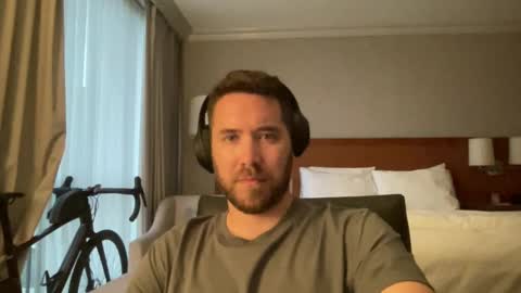 curiouspeteyp online show from September 22, 2025, 2:13 am