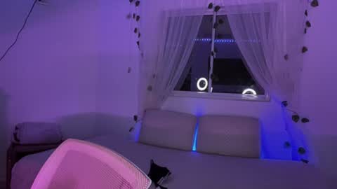 Emma online show from February 6, 2025, 2:11 am