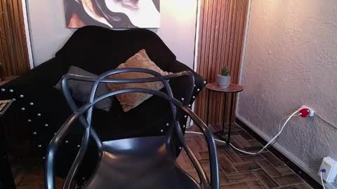 DANI online show from April 10, 2026, 2:11 pm