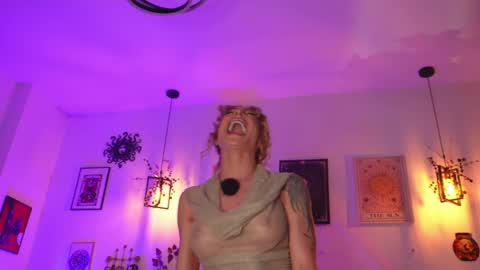 Natasha online show from April 9, 2026, 7:03 am