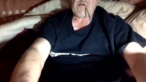 Snapshot of curvelover1977 chatting on November 10, 2025, 9:25 pm curvelover1977 online show from November 10, 2025, 9:25 pm