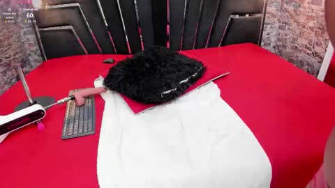 Alyanna  online show from October 13, 2025, 1:11 pm