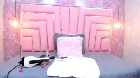 Alyanna  online show from November 13, 2025, 12:04 pm