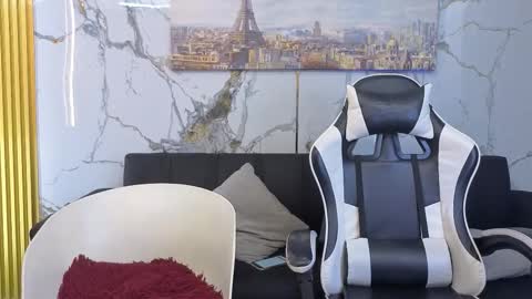 curvy_and_petite23_aws online show from March 12, 2026, 3:29 pm