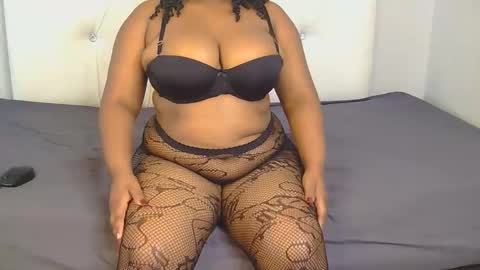 curvy_cumbucket online show from September 15, 2025, 6:52 pm