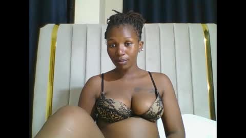 Snapshot of curvybootyj chatting on February 2, 2025, 5:26 pm CuteJJudy online show from February 2, 2025, 5:26 pm